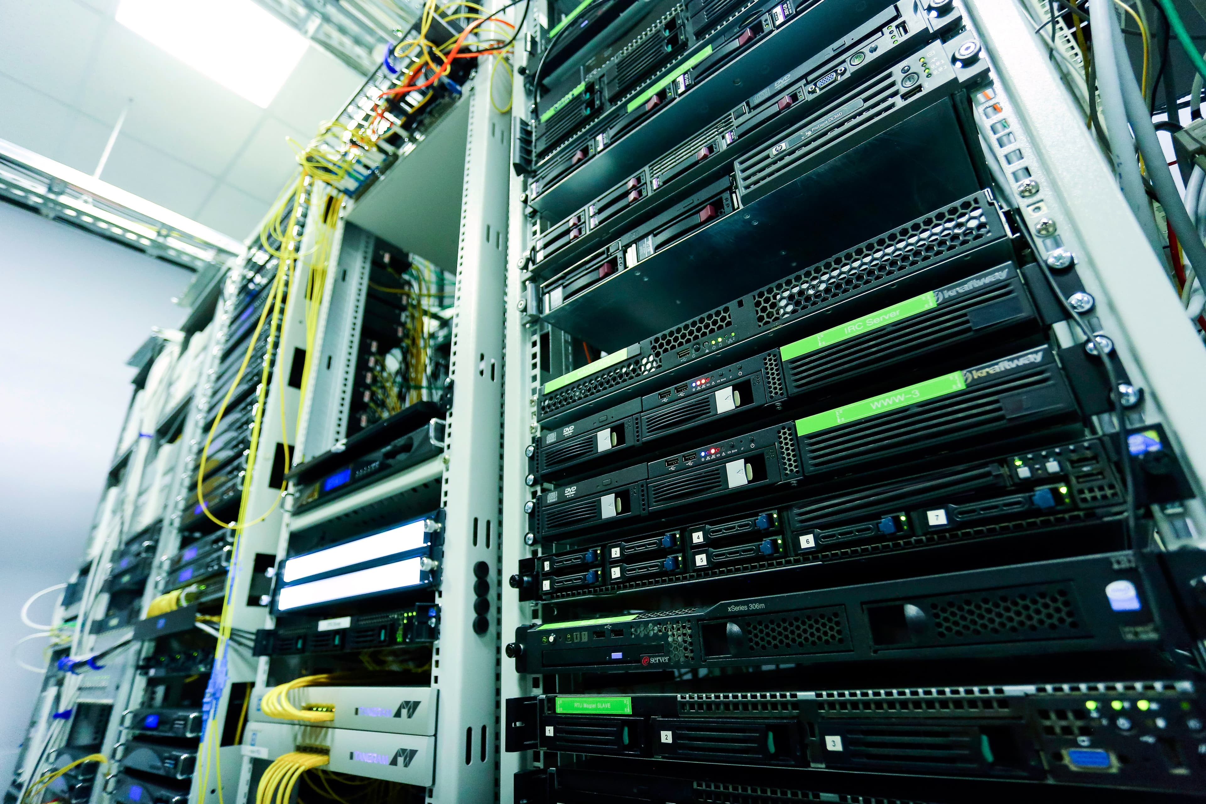 Tecklinx technicians at work